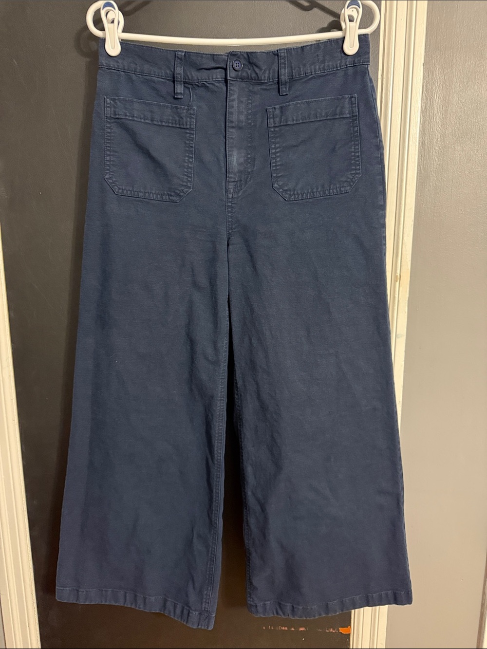 point sur (J. Crew) Patch Pocket Wide Leg Cropped Navy Sz: 29T (8T) Ins: 24.5”